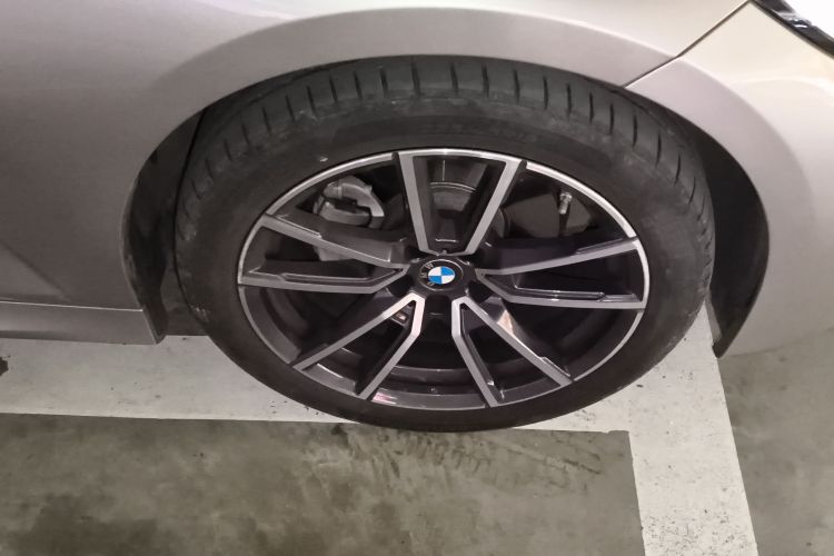 宝马3系 2022款 改款 325Li M运动套装车身外观6002