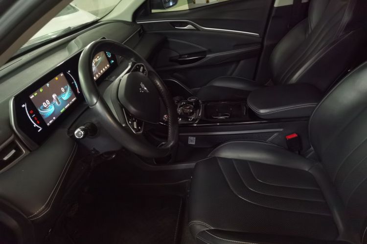 哪吒汽车 哪吒U 2021款 Pro 400 巡航版中控内饰19