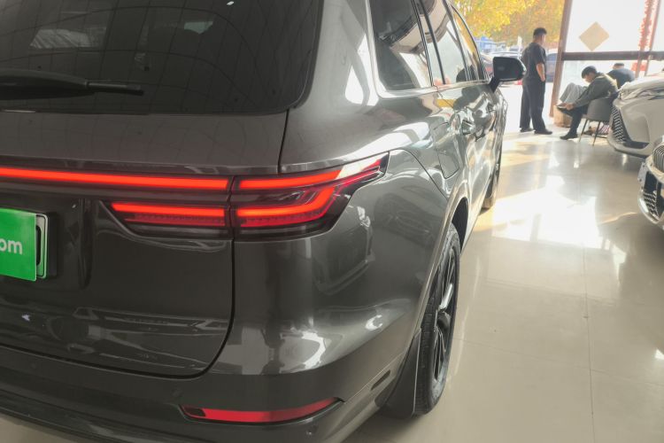 理想汽车 理想ONE 2020款 增程6座版车身外观9