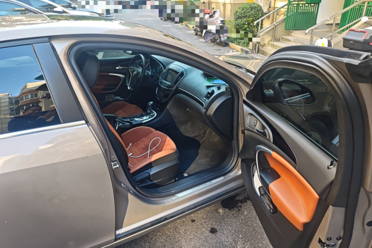 别克 君威 2015款 1.6T 精英技术型局部细节9005