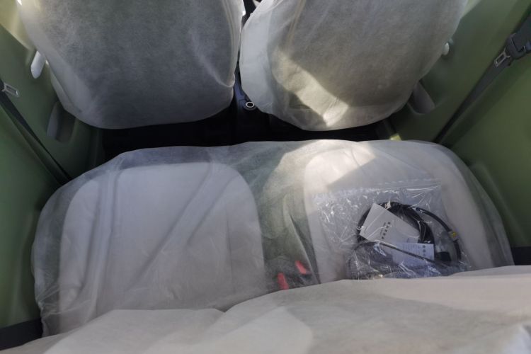 吉利银河 2025款 210km 熊猫骑士中控内饰7004