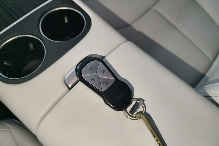 小鹏G6 2023款 700 四驱性能 Max中控内饰11