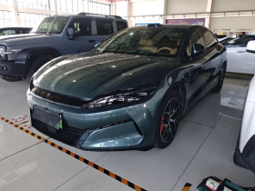 比亚迪 汉L 2025款 DM-p 四驱激光雷达旗舰型