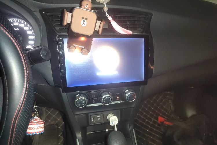 日产 轩逸 2019款 经典 1.6XE CVT舒适版中控内饰16