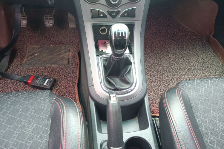 凯翼C3R 2015款 1.5L 手动黄钻版局部细节18