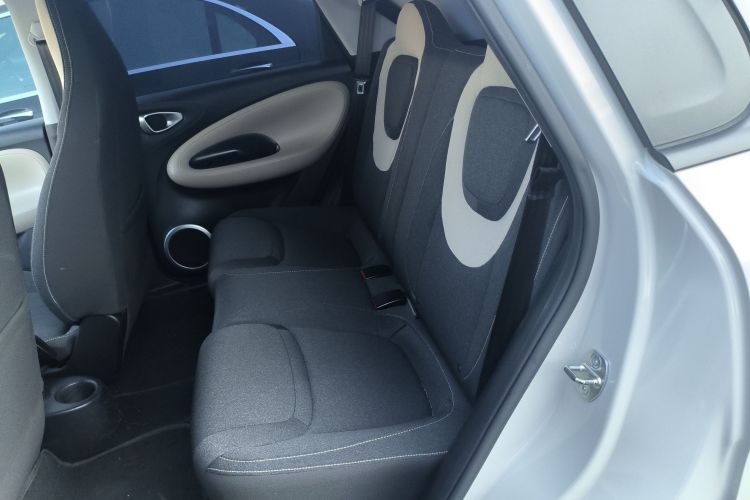 五菱汽车 五菱缤果 2024款 203km 轻享款中控内饰21