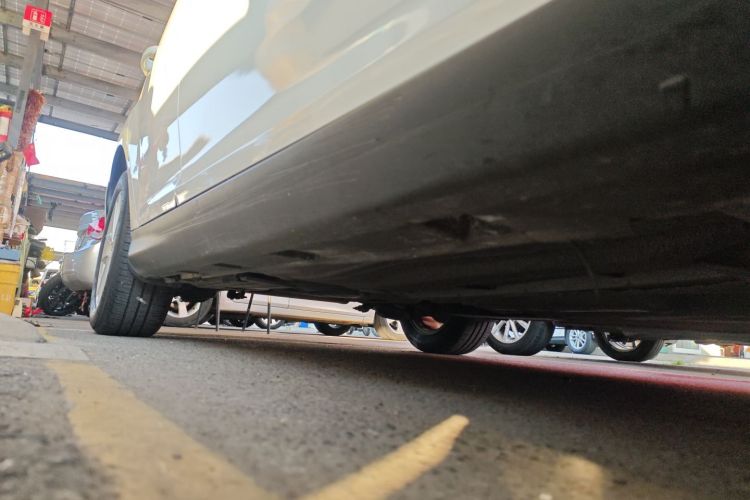 福特 福克斯 2018款 两厢经典 1.6L 自动风尚型智行版局部细节9001