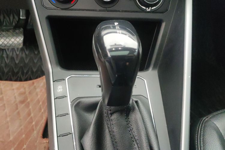 大众 Polo 2019款 Plus 1.5L 自动全景乐享版中控内饰18