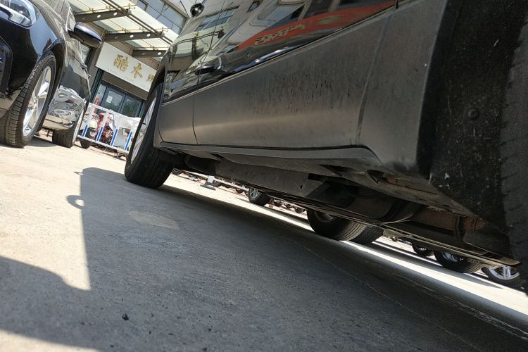 别克 昂科威 2017款 28T 四驱精英型机舱底盘29