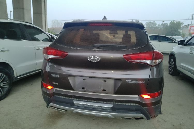 现代 途胜 2015款 1.6T 双离合两驱智能型车身外观6