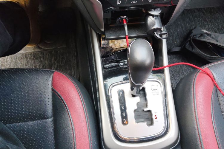 长安 逸动 2015款 1.6L 自动俊酷型 国IV中控内饰18