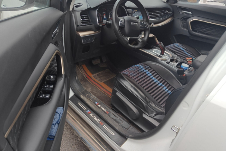 哈弗H6 2021款 1.5T 自动都市版中控内饰20
