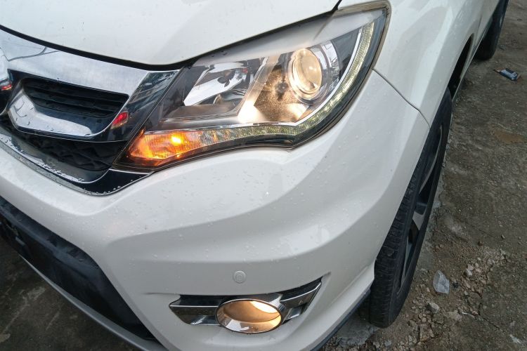 比亚迪S7 2015款 2.0T 自动尊贵型局部细节36