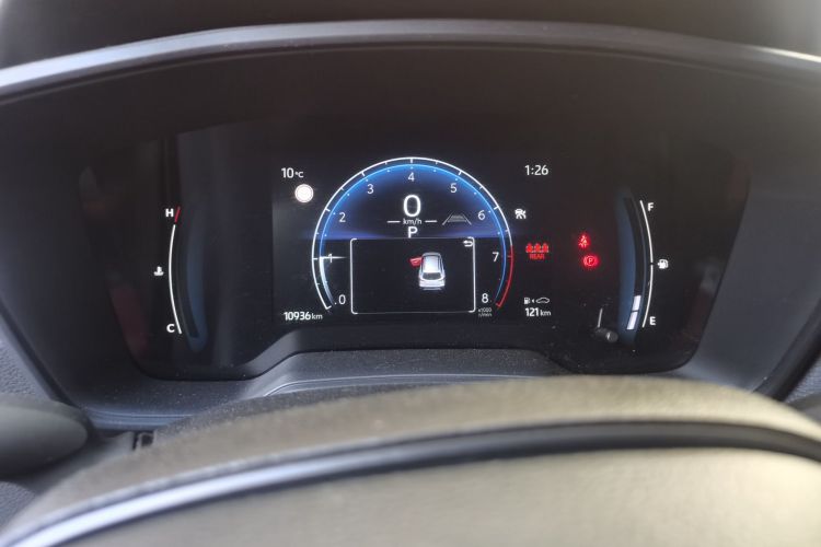 丰田 卡罗拉锐放 2023款 2.0L 先锋版中控内饰14