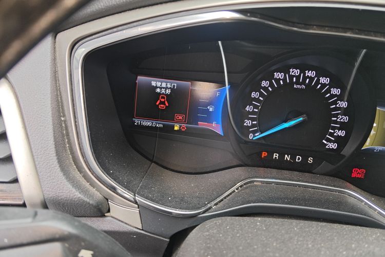 福特 蒙迪欧 2013款 2.0L GTDi200豪华型中控内饰15