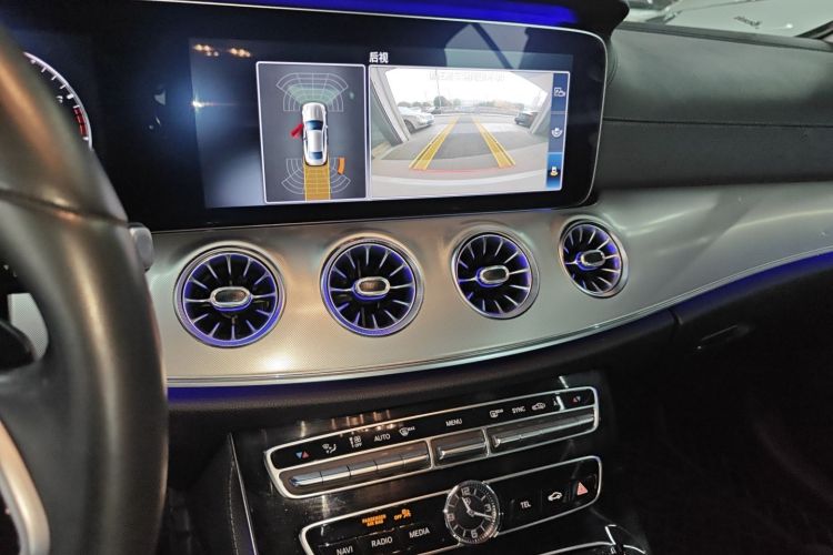奔驰E级(进口) 2019款 E 200 轿跑车中控内饰16