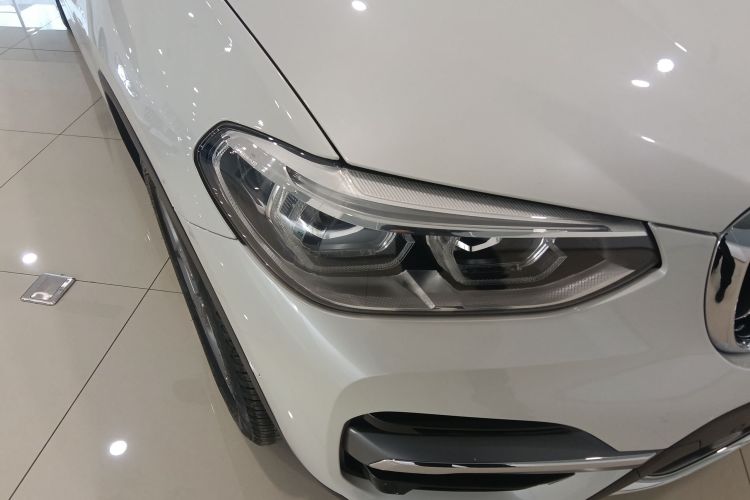 宝马X3 2021款 xDrive28i 豪华套装车身外观8