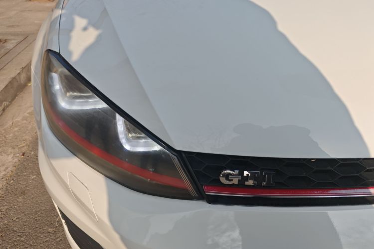 大众 高尔夫 2014款 1.4TSI 自动舒适型车身外观8