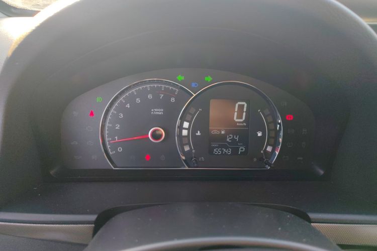 荣威350 2014款 1.5L 自动迅悦版中控内饰14