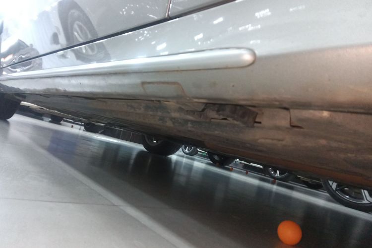 奔驰C级 2021款 C 200 L 时尚型运动版局部细节9001