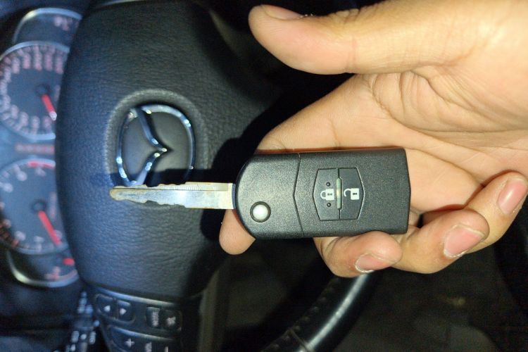 马自达6 2011款 2.0L 自动时尚型中控内饰11