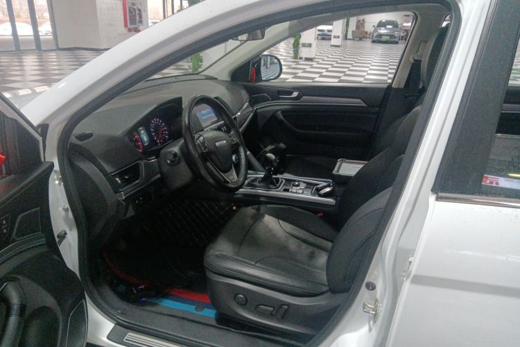 哈弗H6 2018款 红标 运动版 1.5T 手动两驱精英型中控内饰19