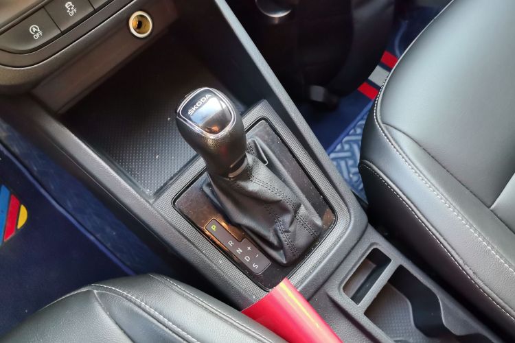 斯柯达 柯米克 2020款 1.5L 自动标准版中控内饰18