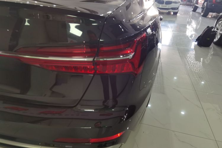 奥迪A6L 2024款 45 TFSI quattro 臻选动感型车身外观9