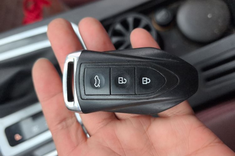 猎豹汽车 猎豹CS10 2016款 2.0T 自动领先型中控内饰7001