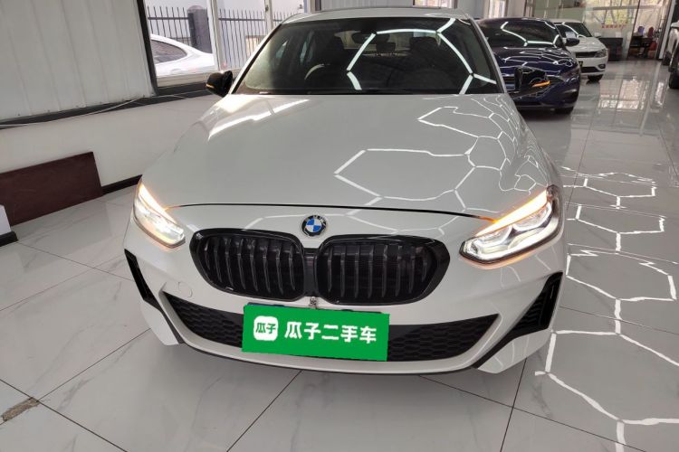 宝马1系 2021款 120i M运动曜夜版车身外观2