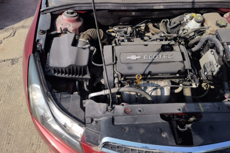 雪佛兰 科鲁兹 2013款 1.6L SL MT机舱底盘25