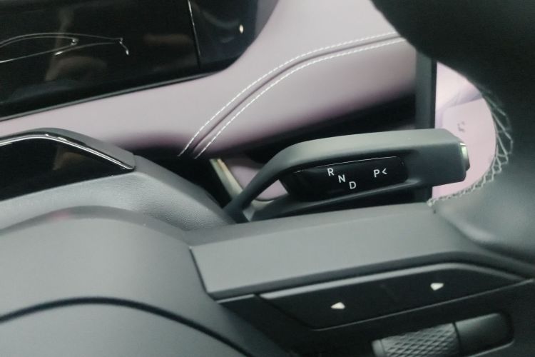 小米汽车 小米SU7 2024款 后驱超长续航高阶智驾Pro版中控内饰18