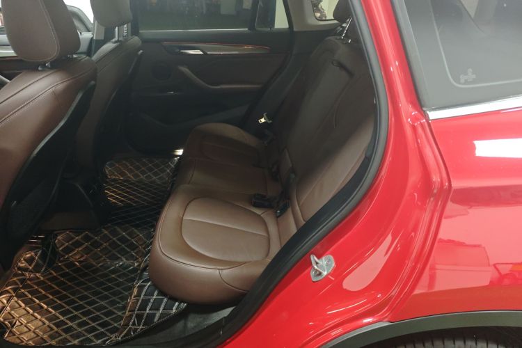 宝马X1 2019款 xDrive20Li 尊享型中控内饰7004