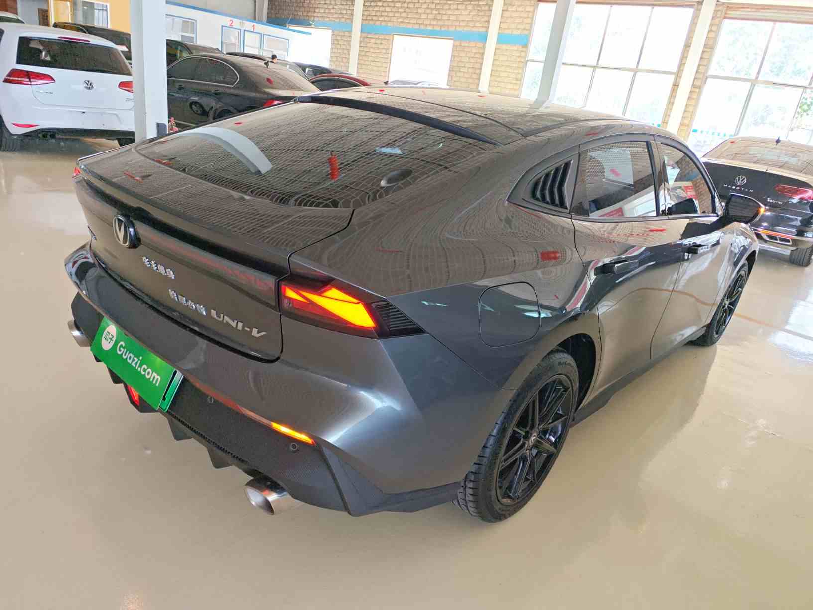 长安UNI-V 智电iDD 2023款  智电iDD 1.5T 113km智趣型(4)