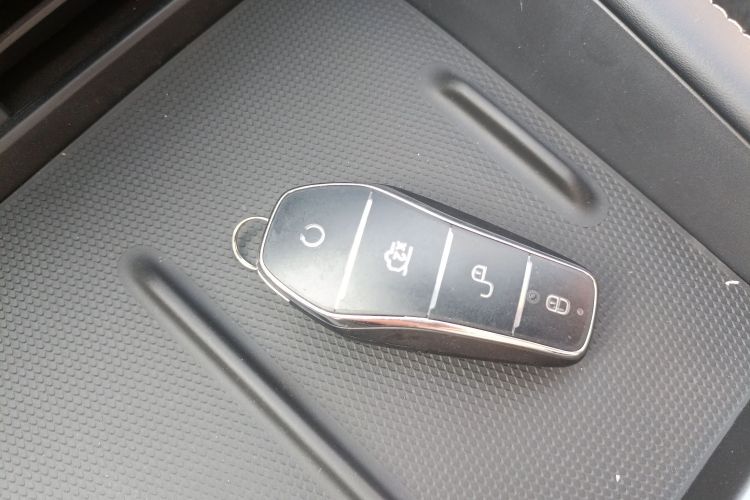 比亚迪 海豹06新能源 2024款 DM-i 120KM尊享型中控内饰11