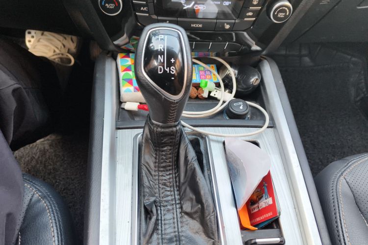 吉利汽车 远景X6 2016款 1.3T CVT旗舰型中控内饰18