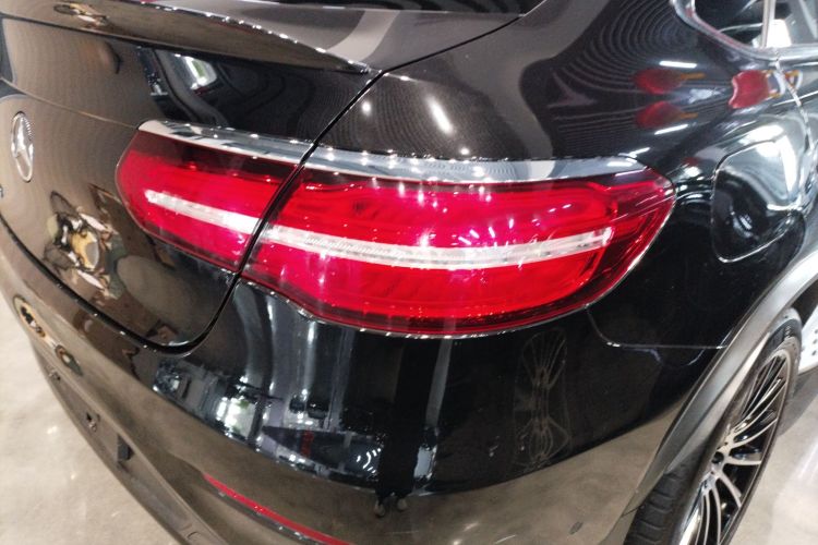 奔驰GLC轿跑 AMG 2017款 AMG GLC 43 4MATIC 轿跑SUV车身外观6006