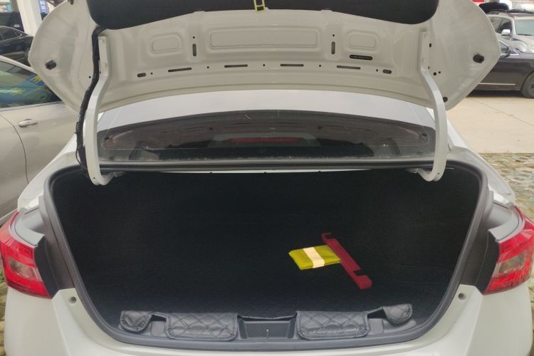 奇瑞 艾瑞泽5 2021款 PRO 1.5L CVT青春版局部细节23