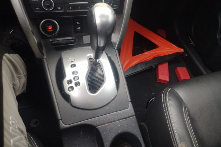 雷诺 科雷傲(进口) 2014款 改款 2.0L 两驱时尚版局部细节18