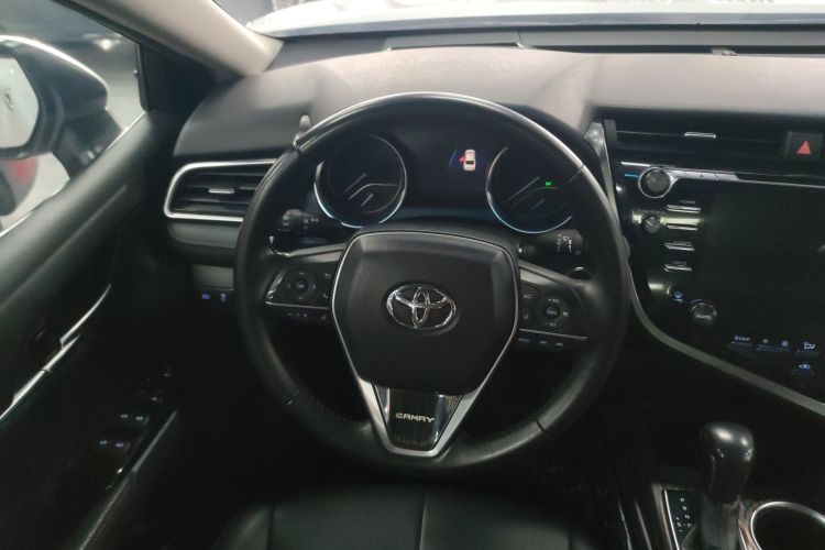 丰田 凯美瑞 2018款 2.5G 豪华版中控内饰13