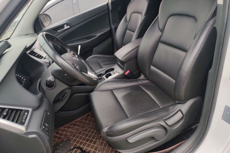 现代 途胜 2015款 1.6T 双离合两驱智能型中控内饰19