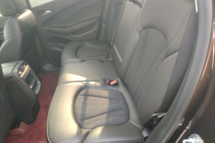 别克 昂科威 2020款 20T 两驱领先型中控内饰7004