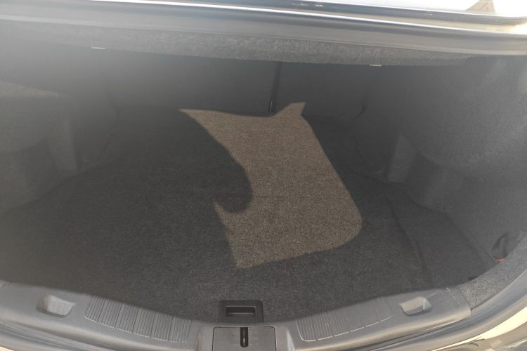 福特 蒙迪欧 2013款 2.0L GTDi200时尚型机舱底盘23