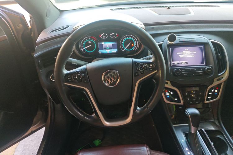 别克 君越 2013款 2.4L SIDI精英舒适型中控内饰13