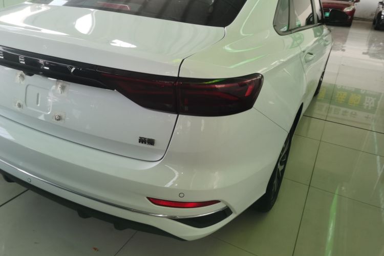 吉利汽车 帝豪 2023款 第4代冠军版 1.5L CVT豪华型车身外观9