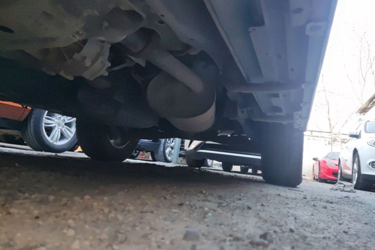 三菱 帕杰罗(进口) 2016款 3.0L 自动尊贵版 国V局部细节9002