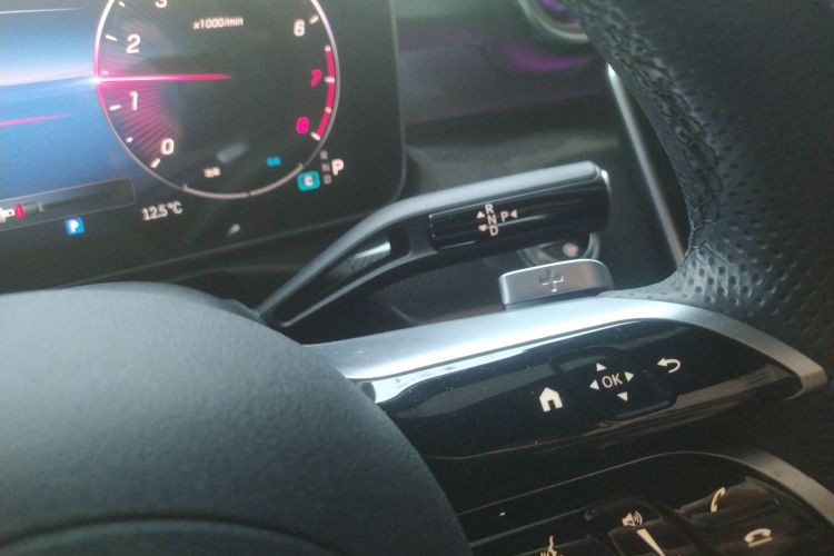 奔驰C级 2024款 改款二 C 260 L 运动版中控内饰18
