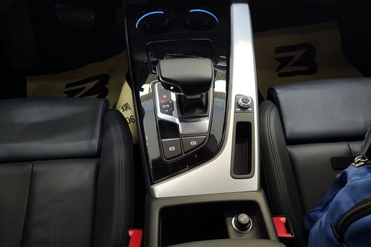 奥迪A5 2023款 Sportback 40 TFSI 时尚动感型中控内饰18