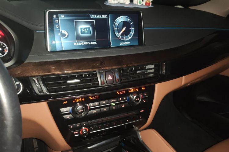宝马X6 2017款 xDrive28i中控内饰16