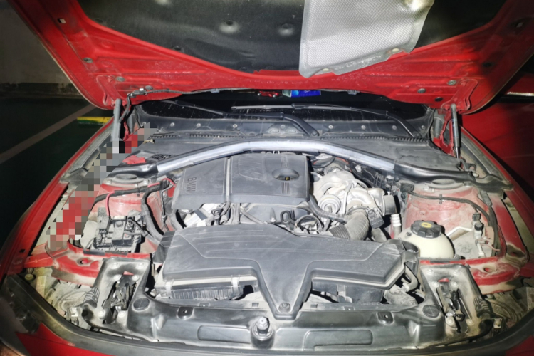 宝马3系 2013款 316i 进取型局部细节24